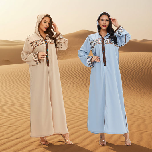 عباية مطرزة بتصميم أنيق